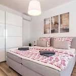 Tiana Villa *